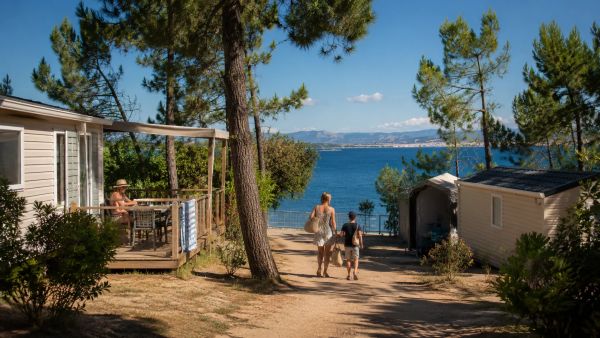 Profiter d'un camping bord de mer pas cher cet été